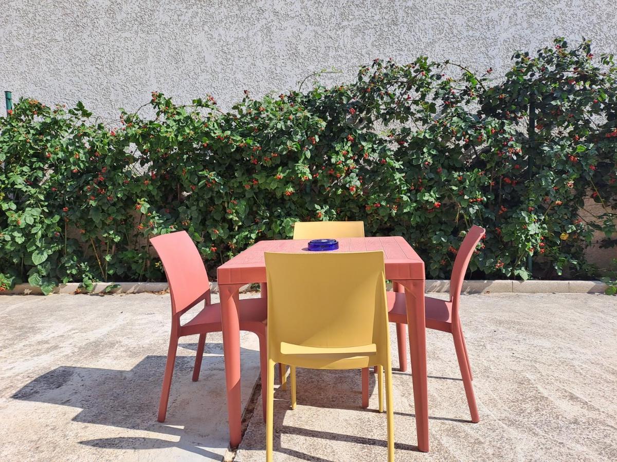Appartement Avec Exterieur Et Parking Gratuit Perpignan Exteriör bild